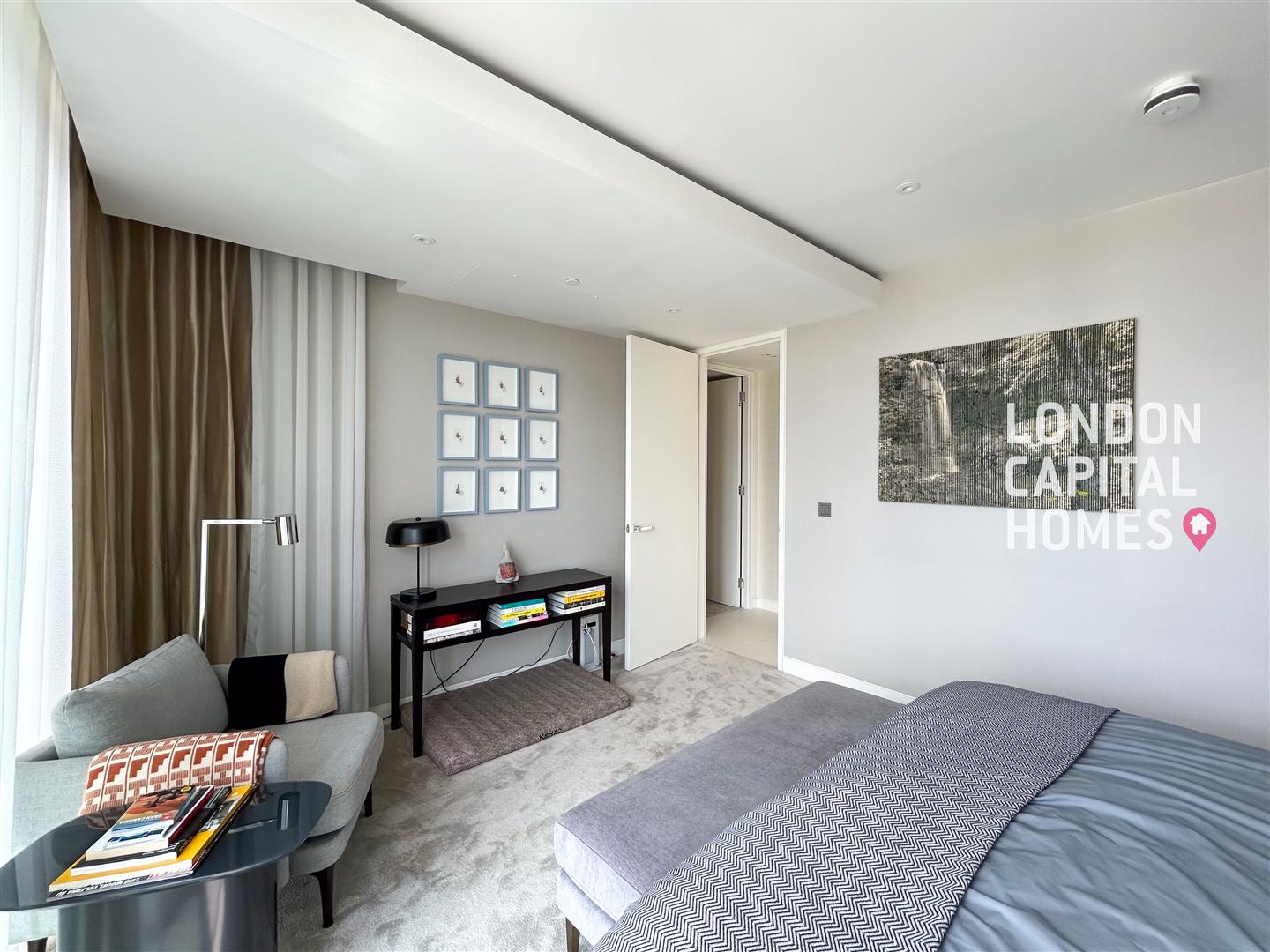 Sugar Quay, 1 Water Lane, London
